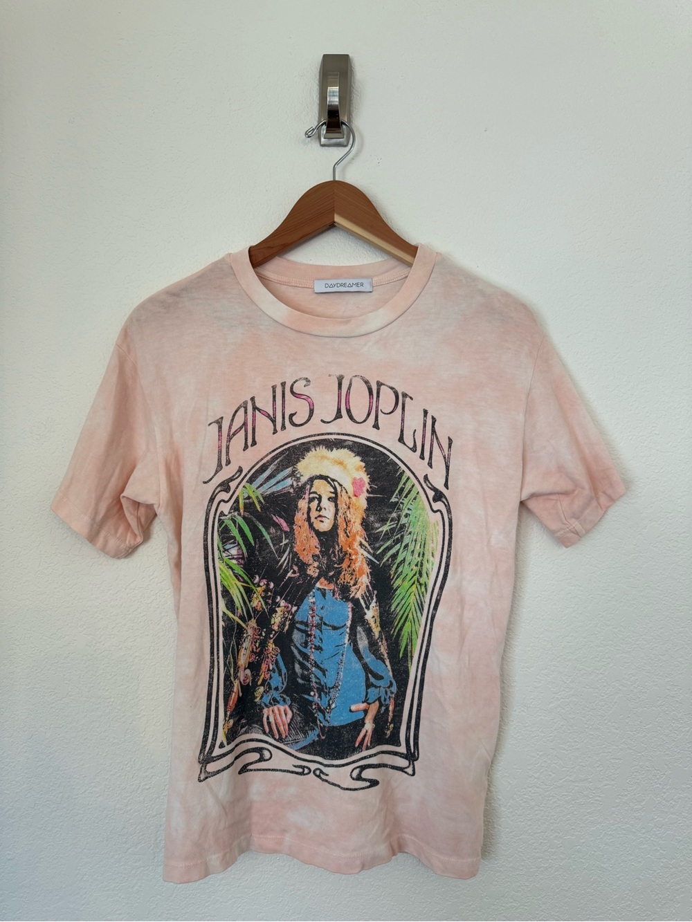 Daydreamer T-Shirt Janis Joplin Light Peach Orange Washed Out Short Sleeve Small